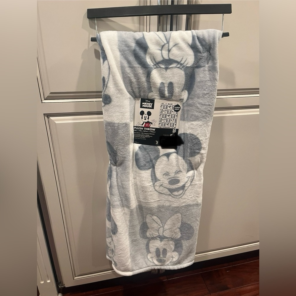 Disney Mickey Minnie Mouse Throw Blanket